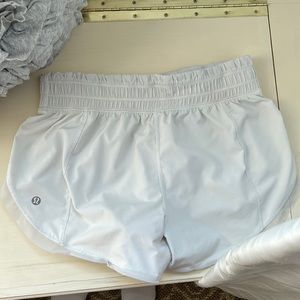 White lululemon shorts